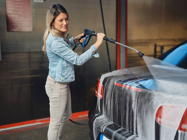 Garage Pressure Washing in Cherokee, IA